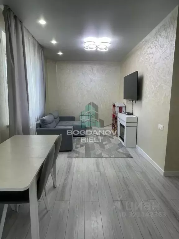 3-к кв. Омская область, Омск ул. Красный Путь, 105Б (68.0 м) - Фото 1