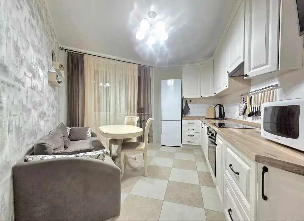 2-к кв. Калужская область, Калуга Молодежная ул., 44 (67.0 м) - Фото 1