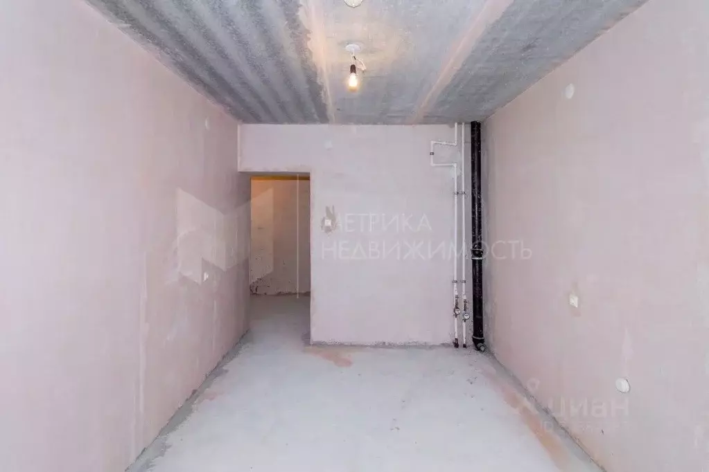 2-к кв. Тюменская область, Тюмень ул. Циолковского, 9к1 (72.4 м) - Фото 1