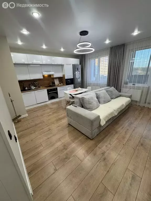 3-комнатная квартира: Улан-Удэ, улица Алдара Цыденжапова, 2 (71.6 м) - Фото 0