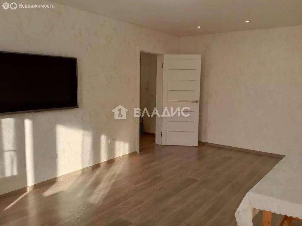 1-комнатная квартира: Тобольск, 7-й микрорайон, 47А (52 м) - Фото 2