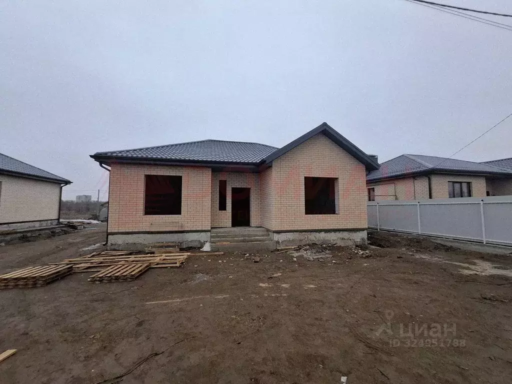 Дом в Ростовская область, Волгодонск пер. Достоевского (114 м) - Фото 1