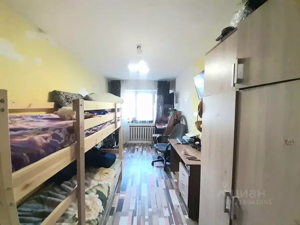 Комната Псковская область, Псков Гражданская ул., 12 (13.7 м) - Фото 0
