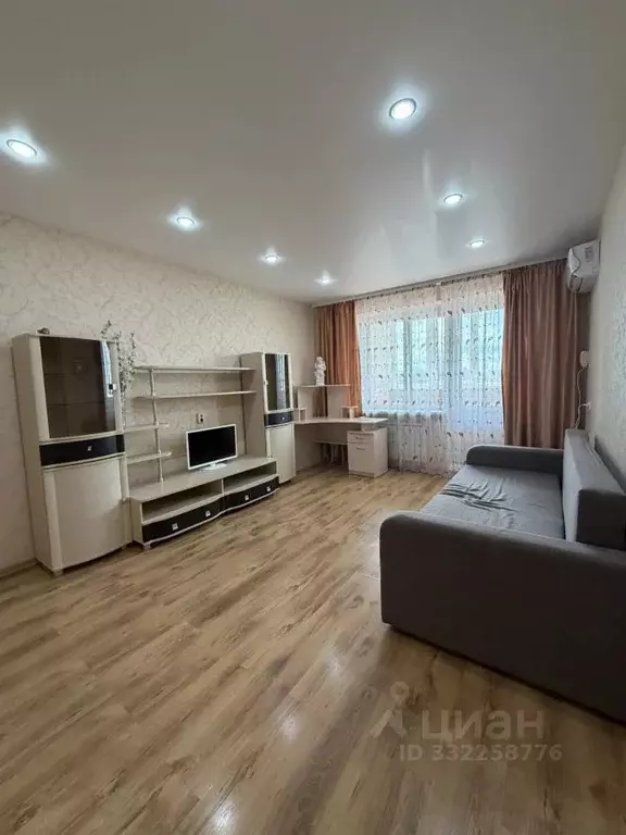 1-к кв. Татарстан, Казань ул. Братьев Касимовых, 21 (37.3 м) - Фото 1
