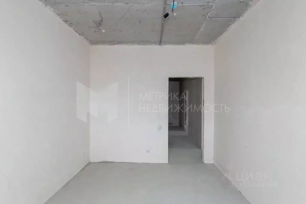 2-к кв. Тюменская область, Тюмень ул. Братьев Бондаревых, 5 (68.0 м) - Фото 1