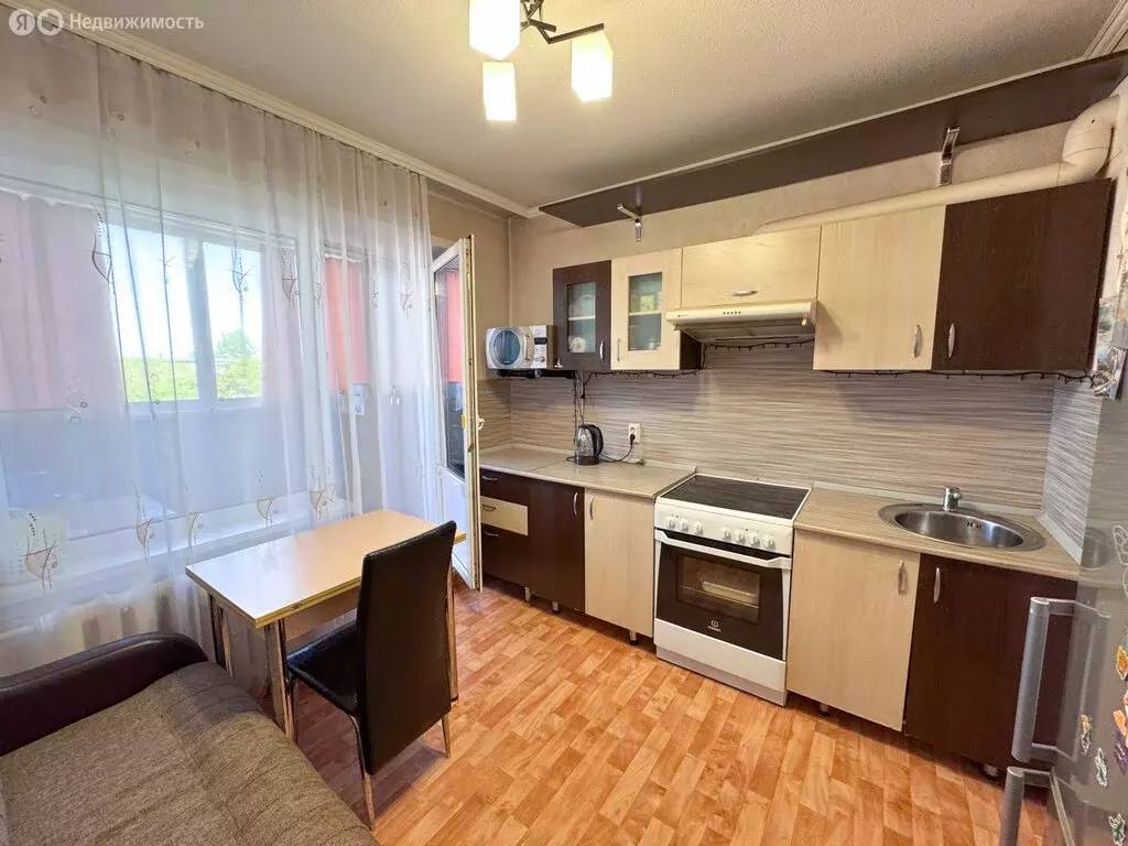 1-комнатная квартира: Барнаул, улица Глушкова, 2 (37.5 м) - Фото 1