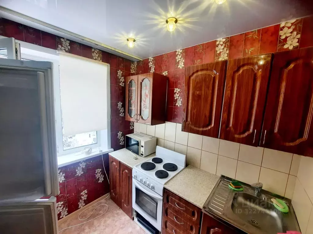 2-к кв. Кемеровская область, Кемерово просп. Ленина, 104 (42.7 м) - Фото 0