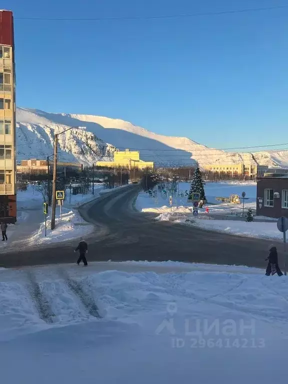 1-к кв. Мурманская область, Кировск Ленинградская ул., 14 (33.0 м) - Фото 1