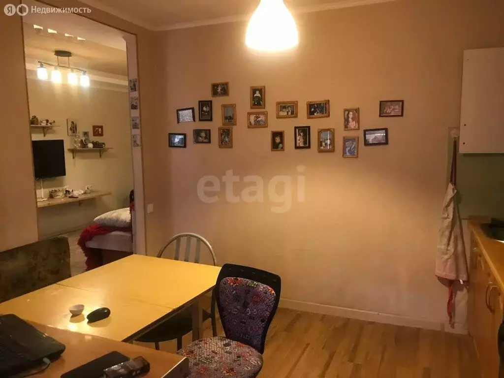 3-комнатная квартира: Севастополь, улица Хрусталёва, 67 (70 м) - Фото 1