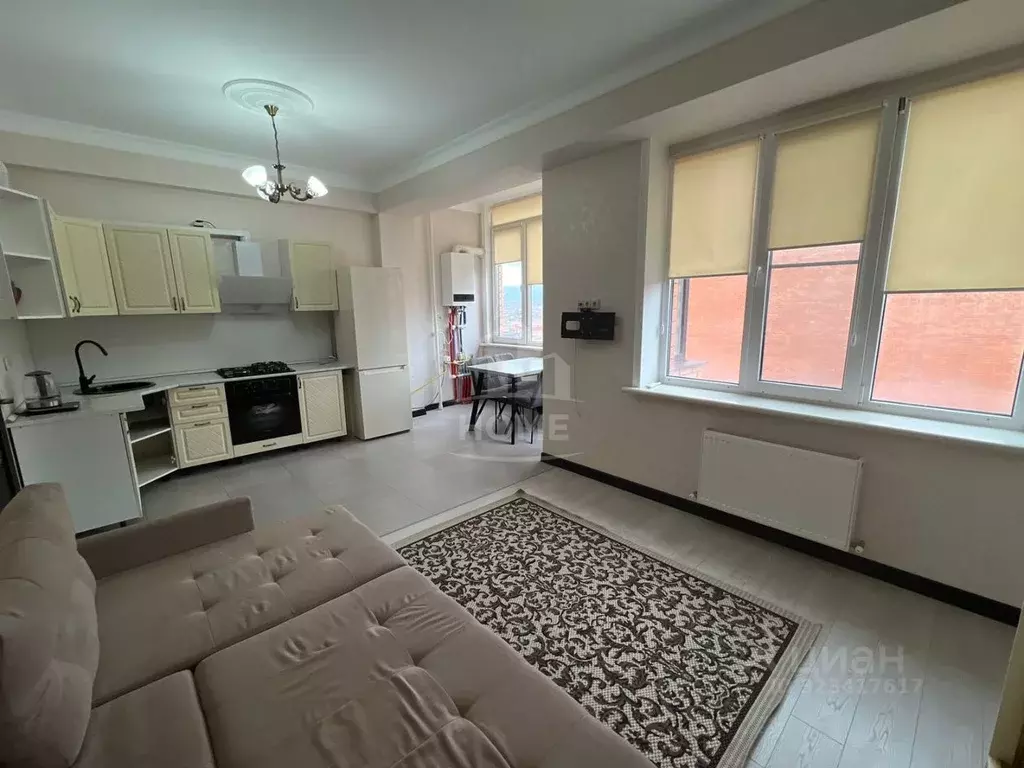 2-к кв. Дагестан, Каспийск просп. Акулиничева, 33А (50.0 м) - Фото 1