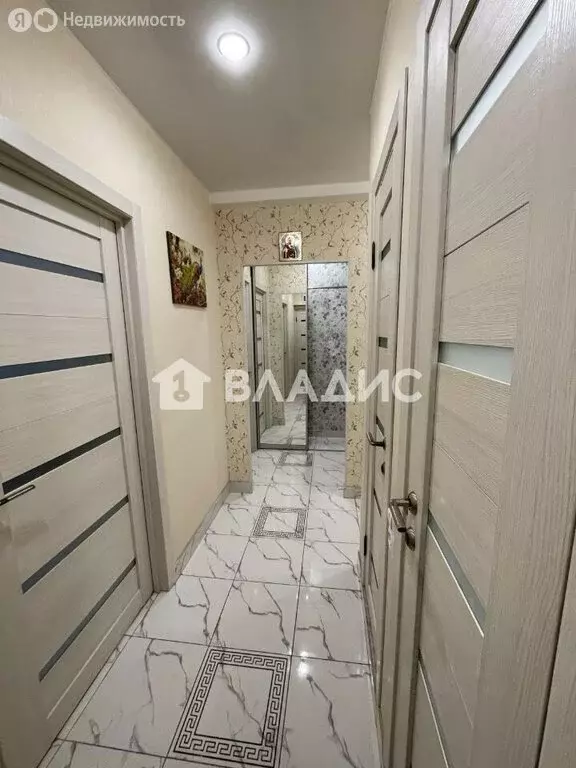 3-комнатная квартира: Санкт-Петербург, Народная улица, 59 (63 м) - Фото 1