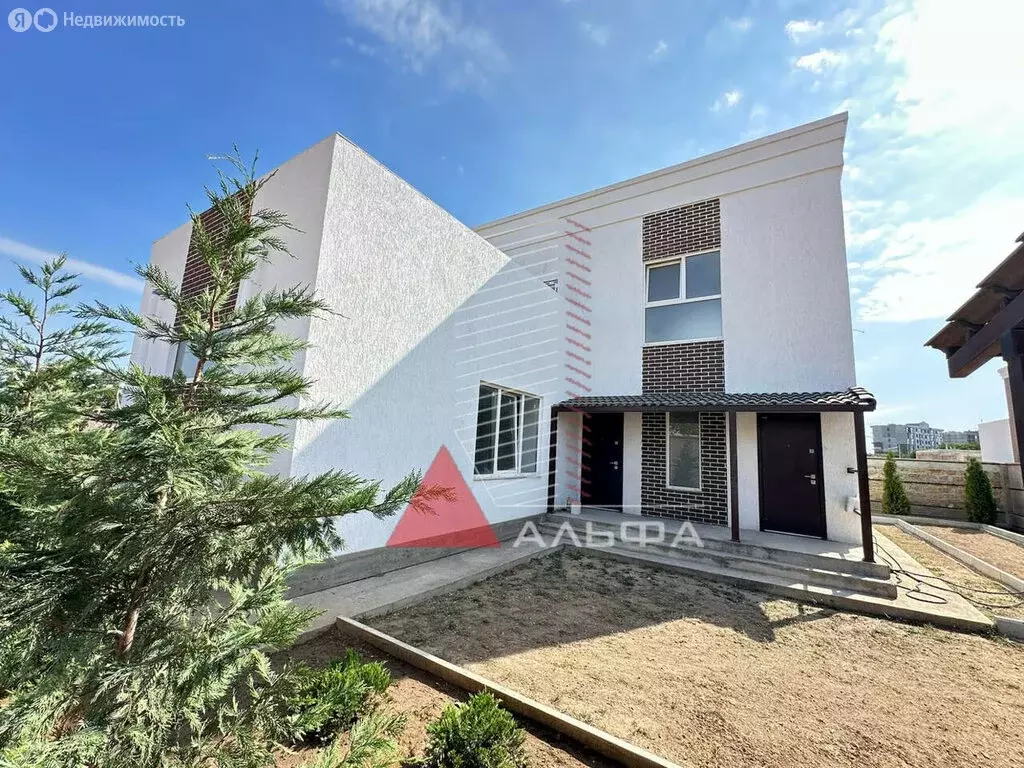 Дом в Заозёрное, улица Аллея Дружбы, 16 (173 м) - Фото 1