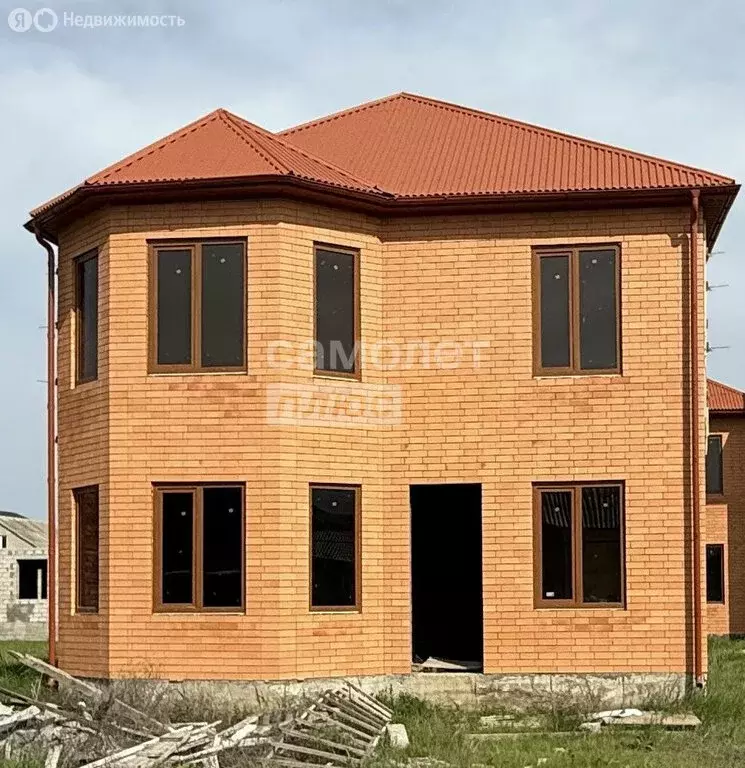 Дом в посёлок городского типа Семендер, улица Хуторянского, 86 (180 м) - Фото 0