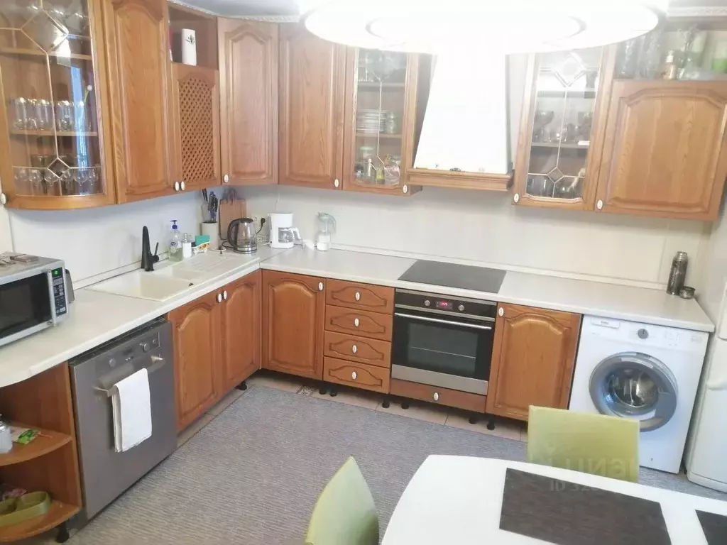 3-к кв. Коми, Сыктывкар ул. Орджоникидзе, 4 (68.0 м) - Фото 1