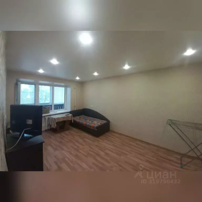 1-к кв. Татарстан, Зеленодольск ул. Мичурина, 30 (30.0 м) - Фото 0