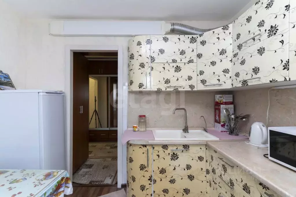 2-к кв. Тюменская область, Тюмень ул. Пермякова, 54 (50.0 м) - Фото 1