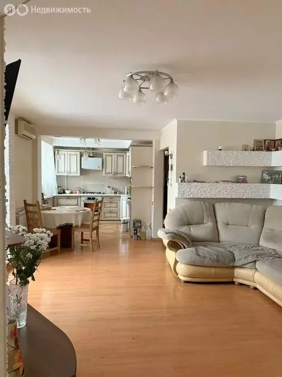 4-комнатная квартира: Омск, Харьковская улица, 19 (104.9 м) - Фото 1