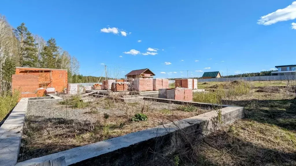 Участок в Свердловская область, Сысертский муниципальный округ, ... - Фото 0