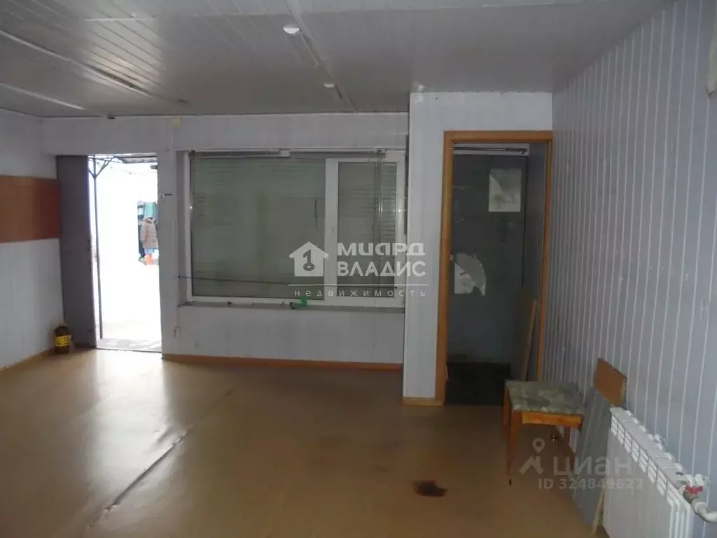 Торговая площадь в Омская область, Омск просп. Космический, 52 (30 м) - Фото 1