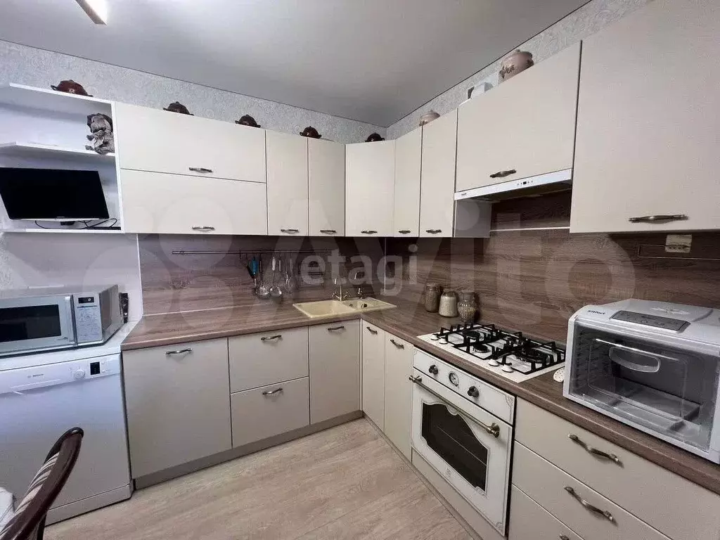3-к. квартира, 71,6 м, 1/9 эт. - Фото 1