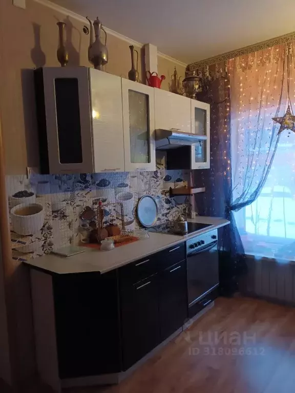 Дом в Ямало-Ненецкий АО, Салехард ул. Сенькина (80 м) - Фото 0