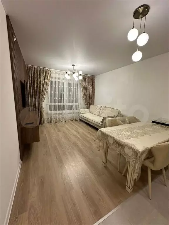 3-к. квартира, 90 м, 7/25 эт. - Фото 1