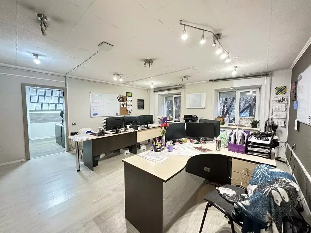 Офис в Свердловская область, Екатеринбург ул. Крылова, 26 (182 м) - Фото 1