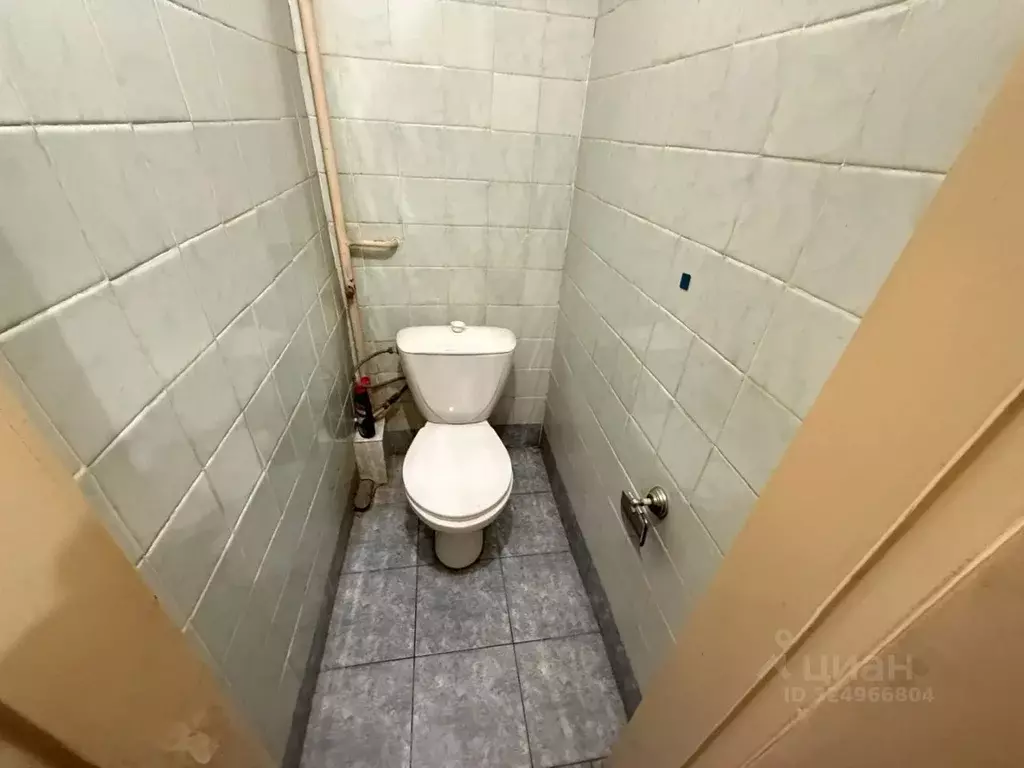 2-к кв. Астраханская область, Астрахань пл. Ленина, 2 (73.2 м) - Фото 1