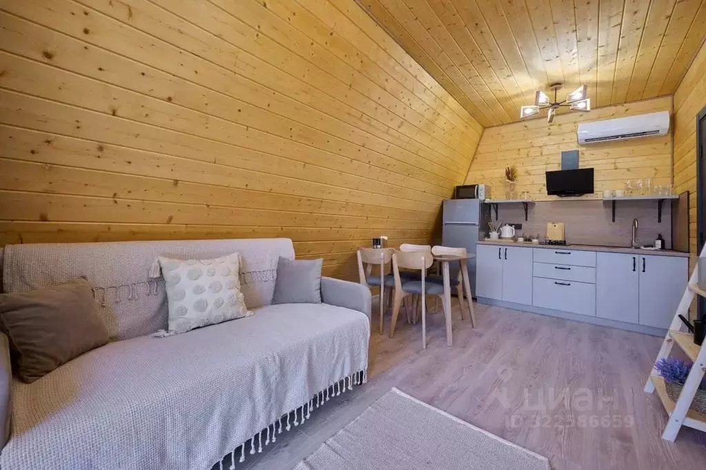 Дом в Краснодарский край, Апшеронский район, пос. Мезмай Почтовая ул., ... - Фото 1