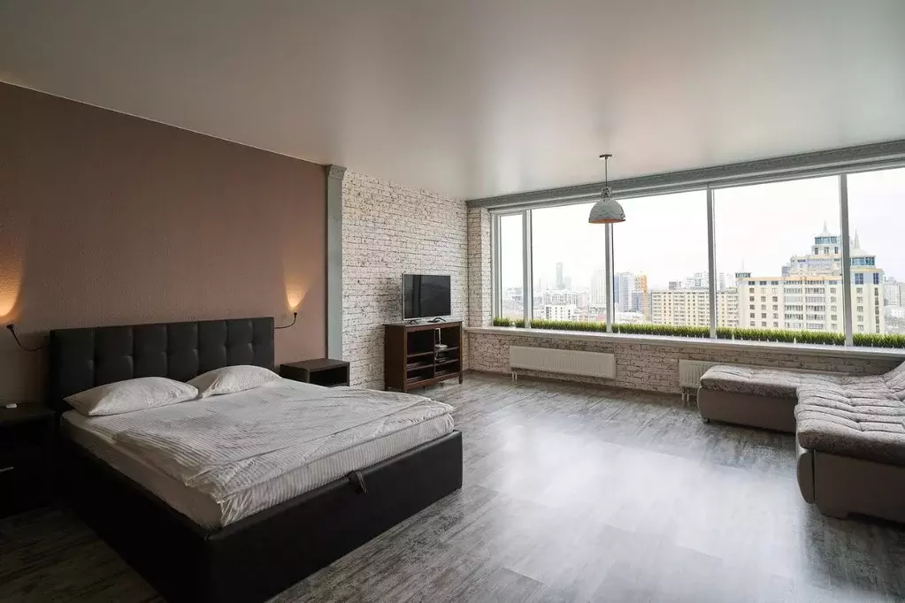 1-к кв. Свердловская область, Екатеринбург ул. Белинского, 108 (50.0 ... - Фото 1