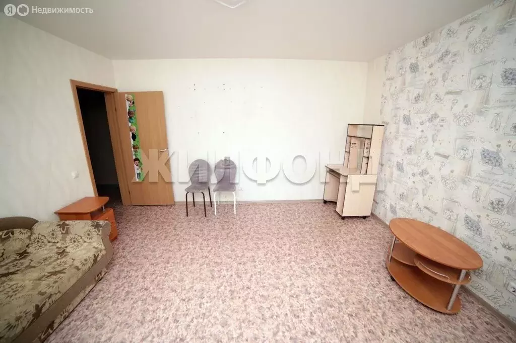 3-комнатная квартира: Новосибирск, улица Петухова, 14/5 (76.9 м) - Фото 1