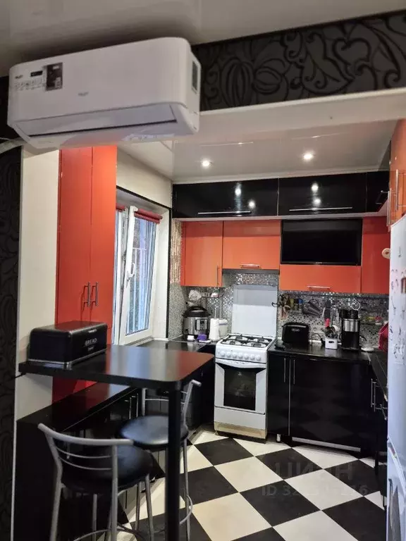 2-к кв. Омская область, Омск пос. Амурский, ул. Багратиона, 15Б (45.0 ... - Фото 1