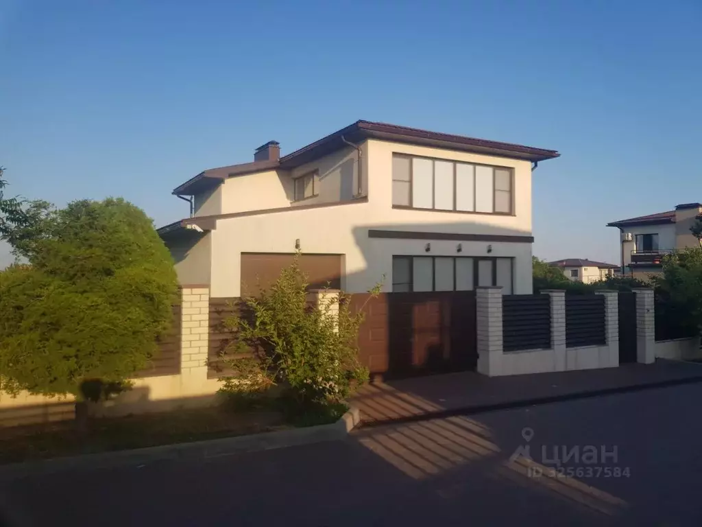 Коттедж в Краснодарский край, Темрюкский район, Ахтанизовское с/пос, ... - Фото 1