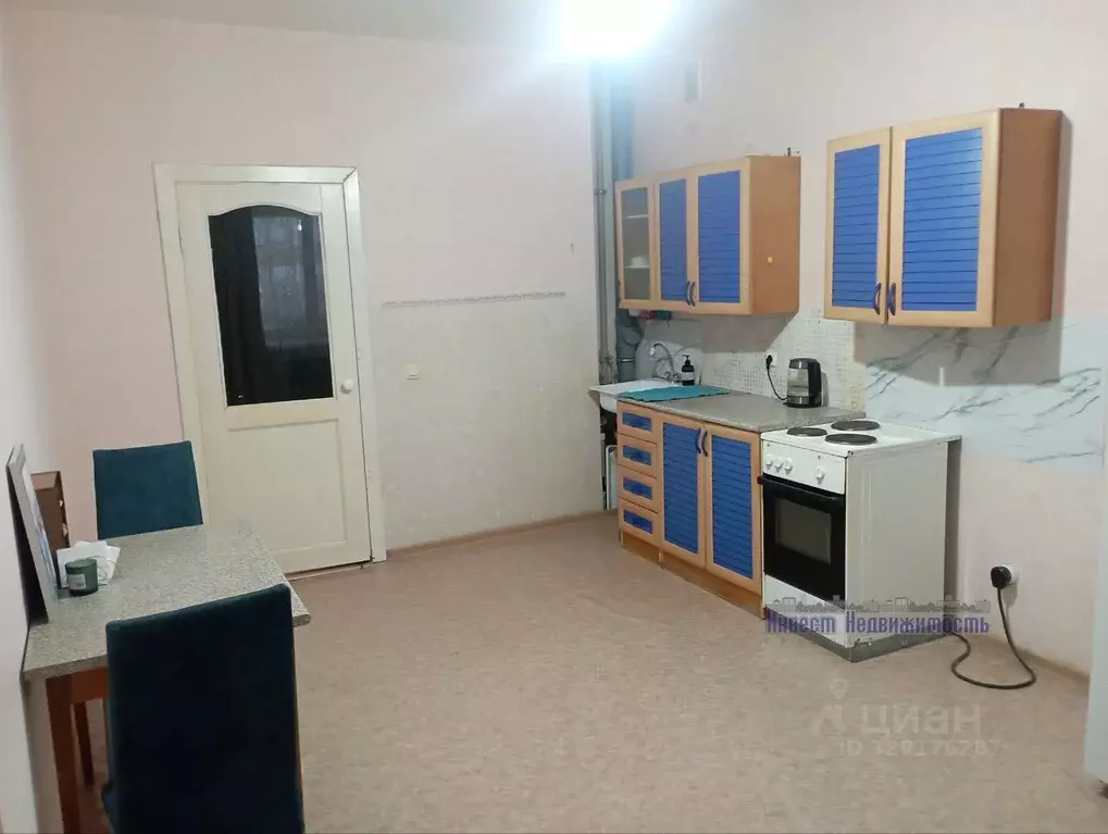 2-к кв. Алтайский край, Барнаул Новгородская ул., 16 (81.0 м) - Фото 1