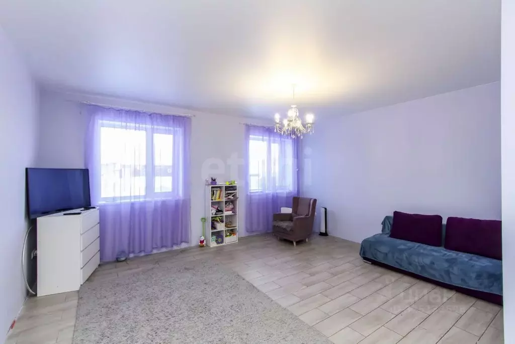 Дом в Свердловская область, Тавда ул. Республики (82 м) - Фото 1