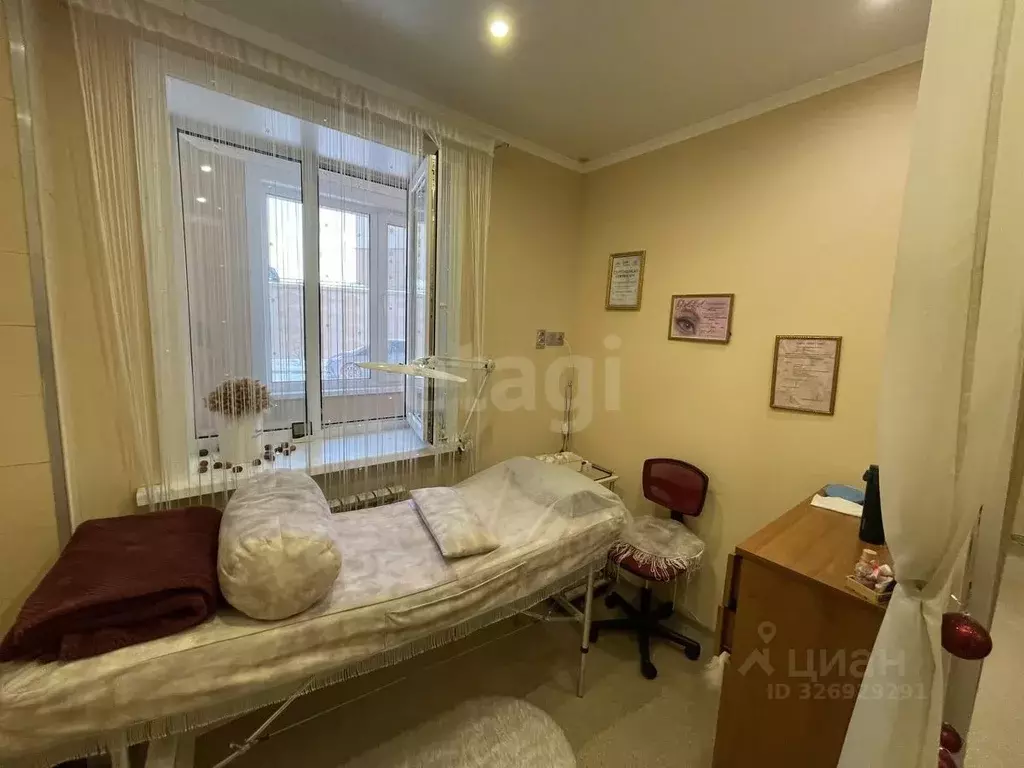 Студия Сахалинская область, Южно-Сахалинск просп. Мира, 300к6 (32.0 м) - Фото 1