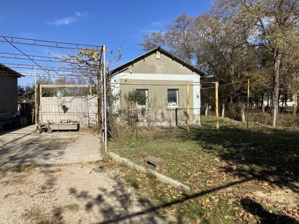 Дом в Крым, Симферопольский район, с. Родниково ул. Крымская (160 м) - Фото 1