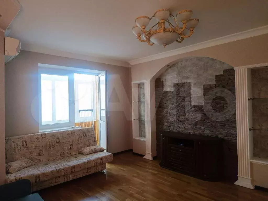 1-к. квартира, 44 м, 1/3 эт. - Фото 1