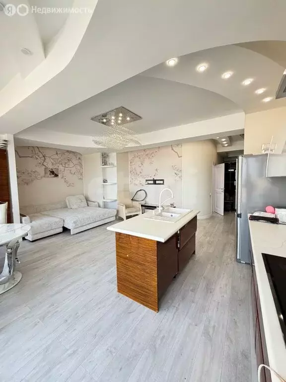 4-комнатная квартира: Южно-Сахалинск, Коммунистический проспект, 31Б ... - Фото 2