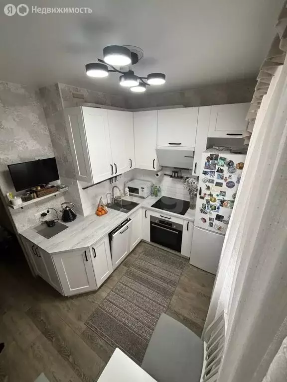 3-комнатная квартира: Белгород, улица Попова, 37 (63.1 м) - Фото 1