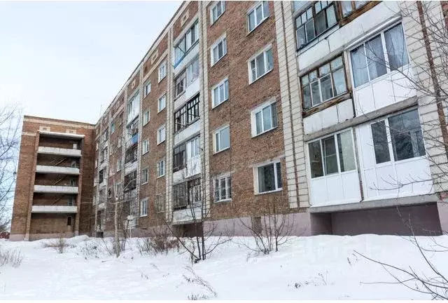 2-к кв. Омская область, Омск Краснознаменная ул., 10 (40.4 м) - Фото 1