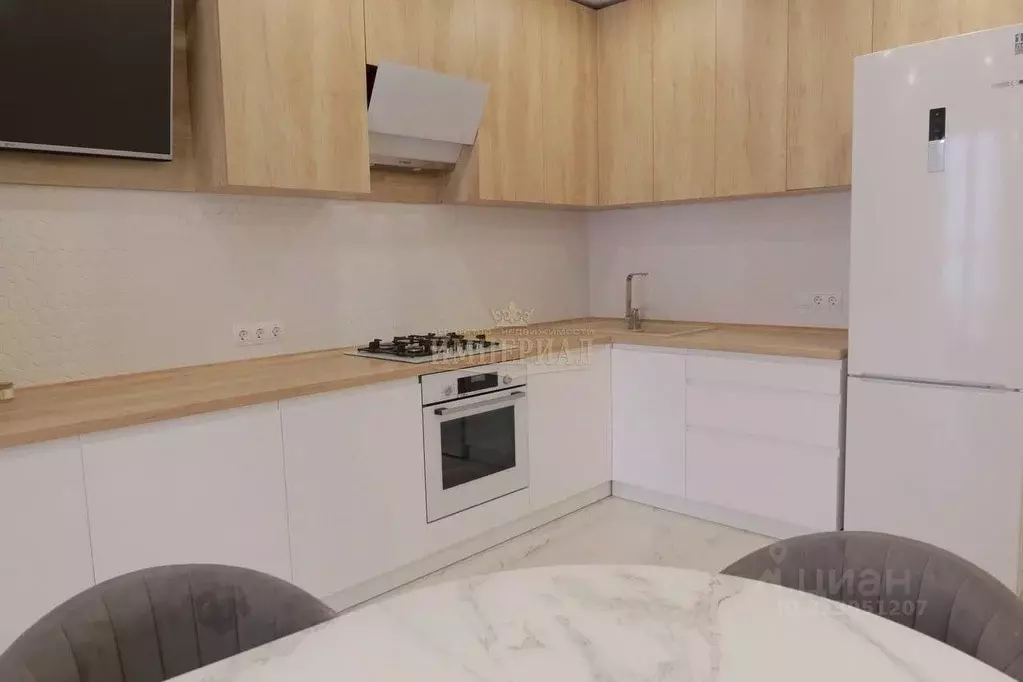 2-к кв. Марий Эл, Йошкар-Ола проезд Прибрежный, 8 (76.97 м) - Фото 1