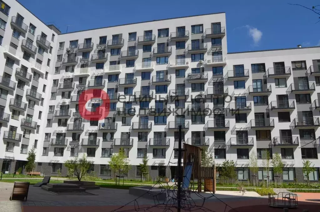 3-к кв. Тюменская область, Тюмень ул. Василия Подшибякина, 9 (84.65 м) - Фото 0