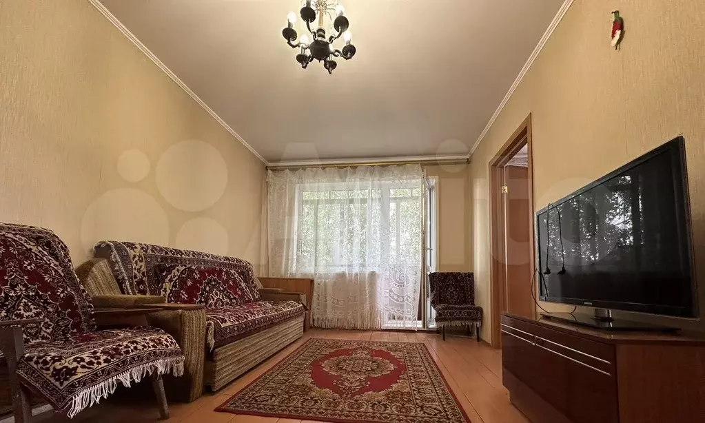 3-к. квартира, 60 м, 5/5 эт. - Фото 0