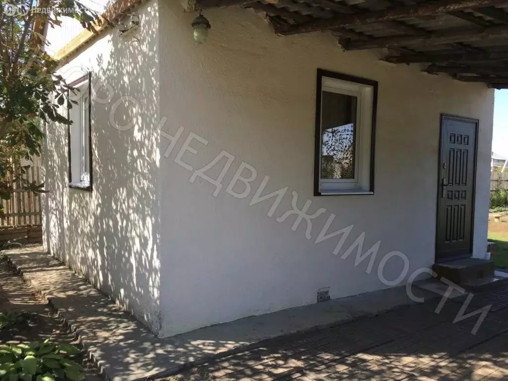 Дом в Балашовский район, село Большой Мелик (30 м) - Фото 1