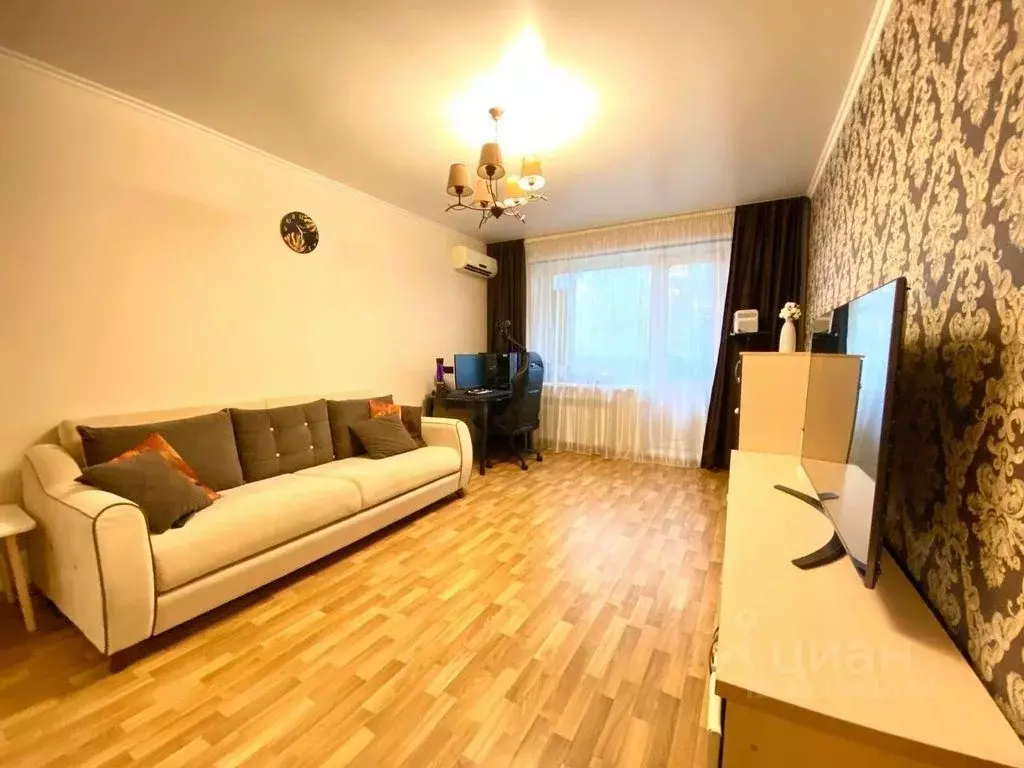 2-к кв. Оренбургская область, Оренбург ул. Джангильдина, 2/1 (52.4 м) - Фото 1