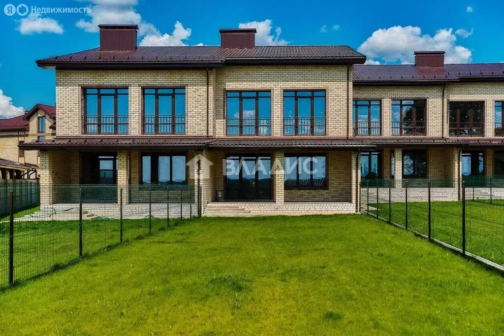 Дом в деревня Новоподклетное, улица Маршала Вершинина, 2Е/5 (253.8 м) - Фото 1