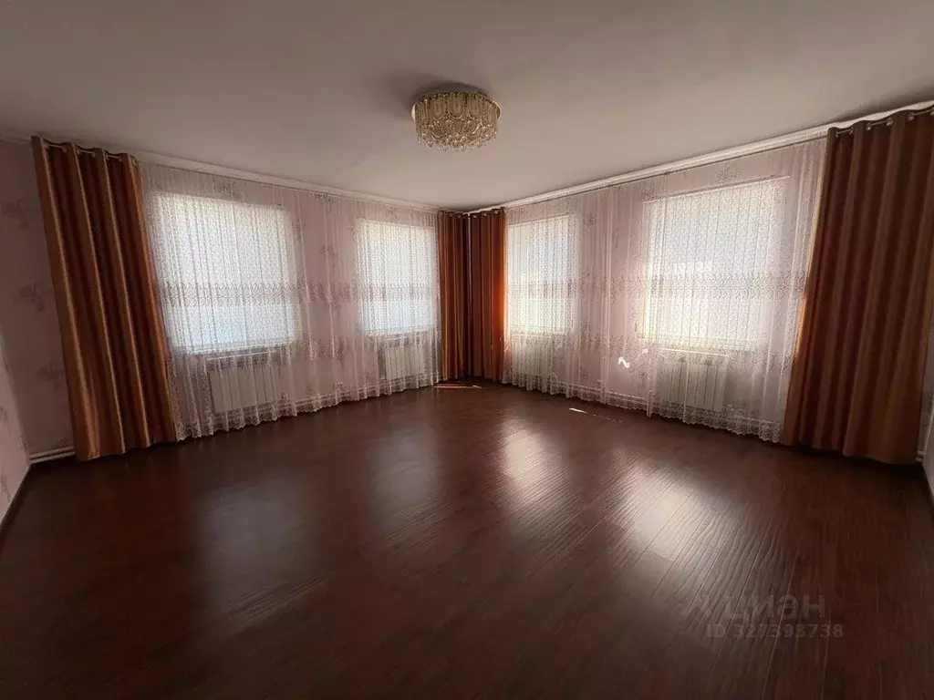 Дом в Ставропольский край, Новоалександровск Расшеватская ул., 174 (80 ... - Фото 2