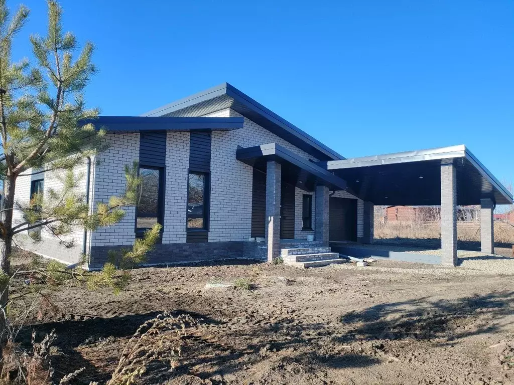 Коттедж в Алтайский край, Барнаул городской округ, пос. Бельмесево ул. ... - Фото 1