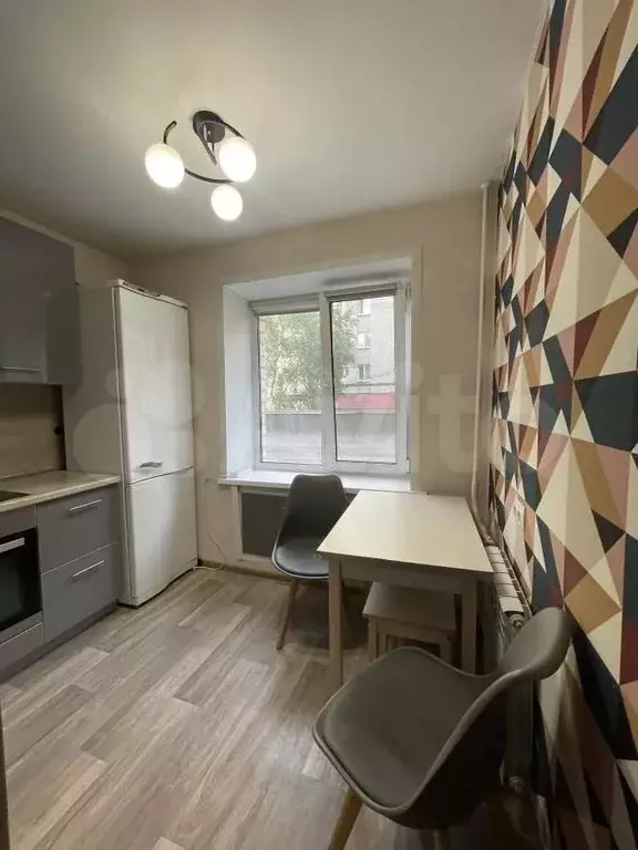 2-к. квартира, 42 м, 2/9 эт. - Фото 1